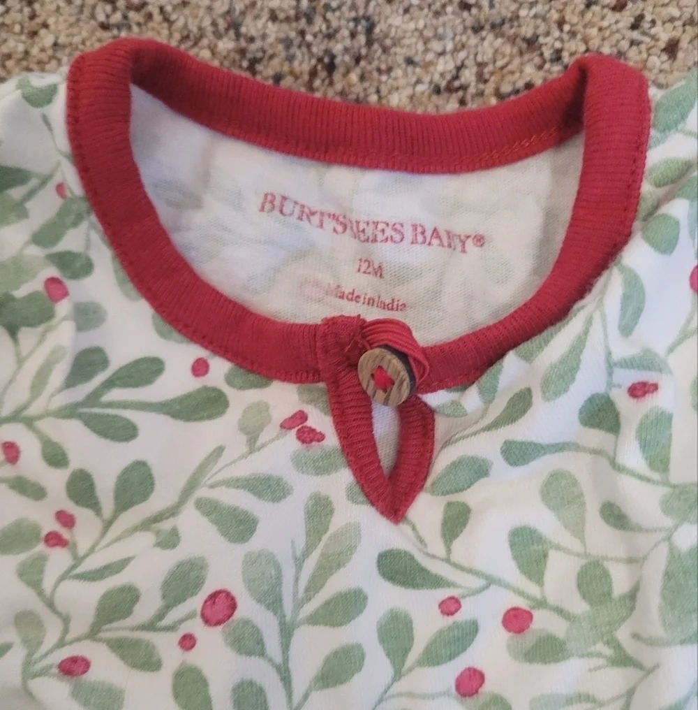 Burts Bees Baby Holiday Christmas Pajamas Size 12 Months